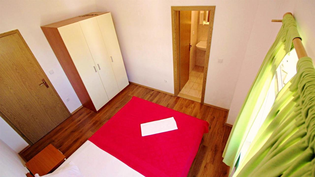 Apartments Marko Nemira Omiš Exterior foto